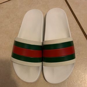 ✅SOLD✅White Gucci slides US 7